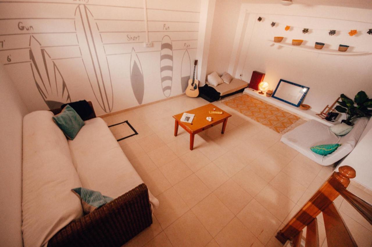 International Surf Camp Only Surf Hostel Corralejo Exterior photo